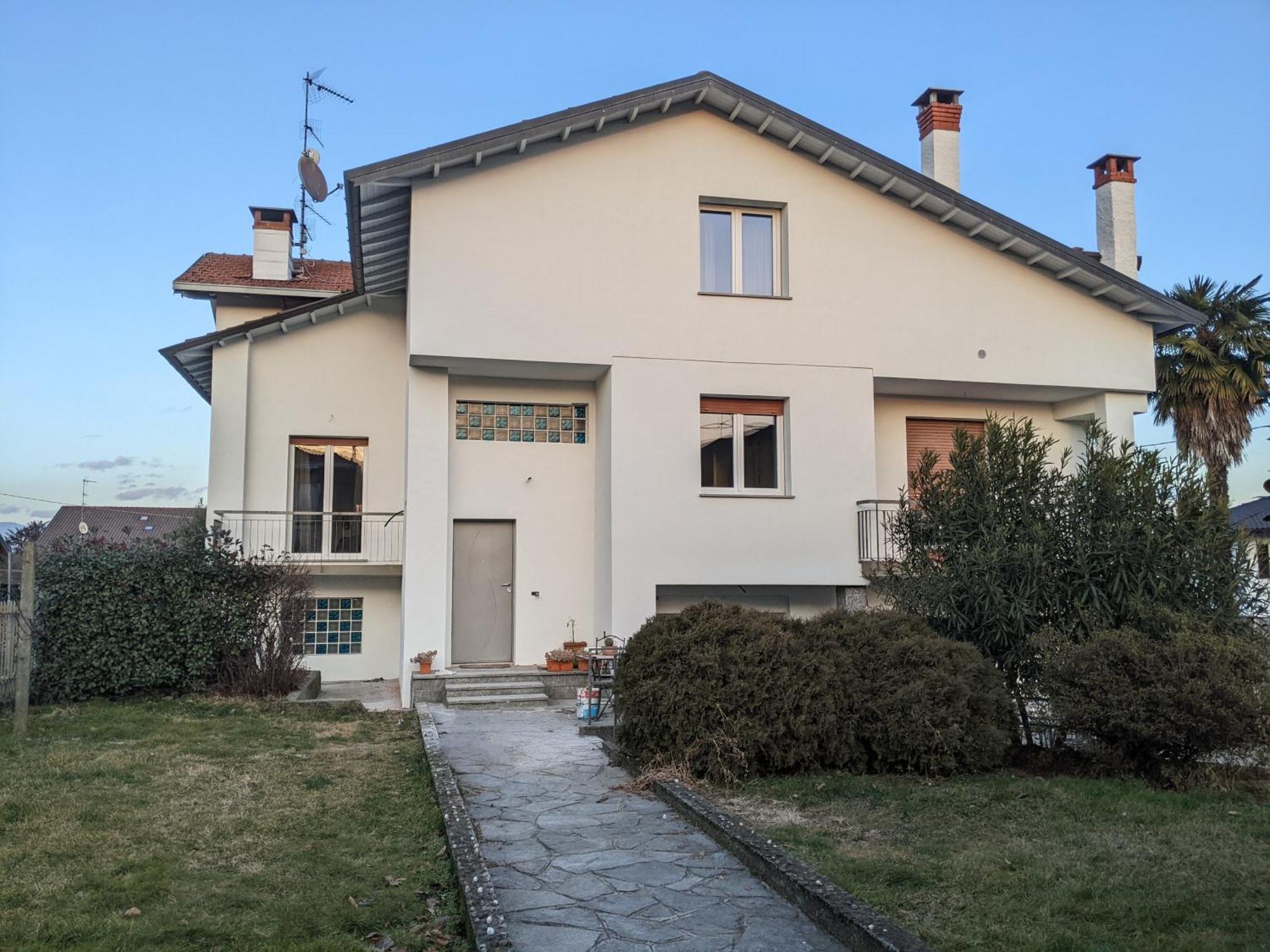 Lago Maggiore - Loft Apartment Ispra Bagian luar foto