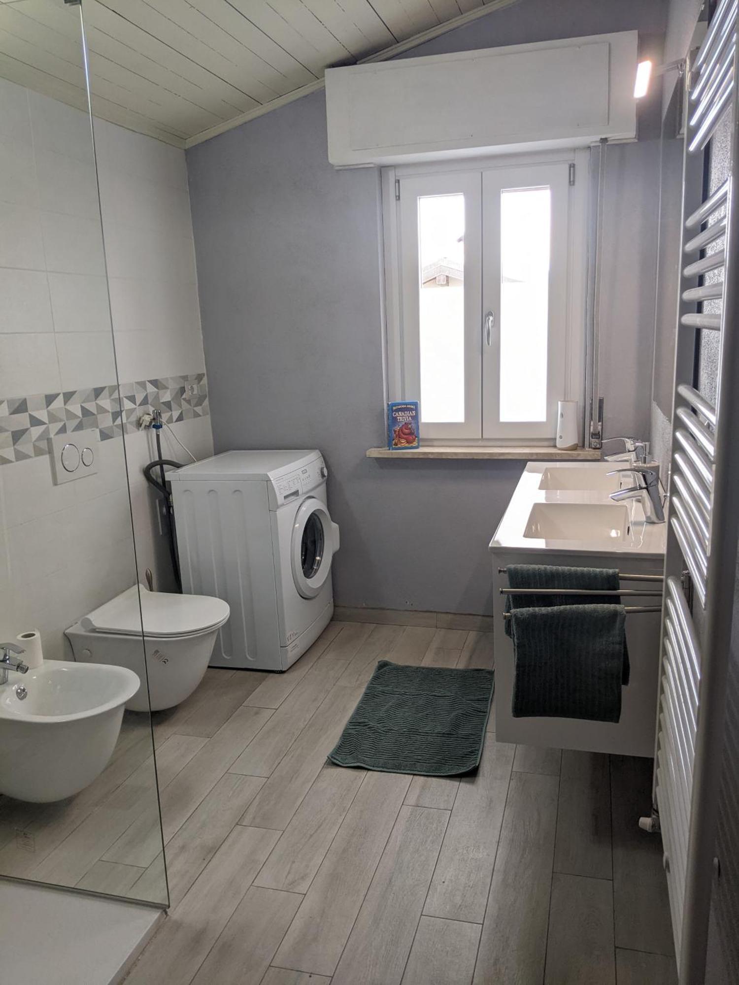 Lago Maggiore - Loft Apartment Ispra Bagian luar foto